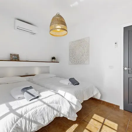 4 - Vipvipvillas Βίλα